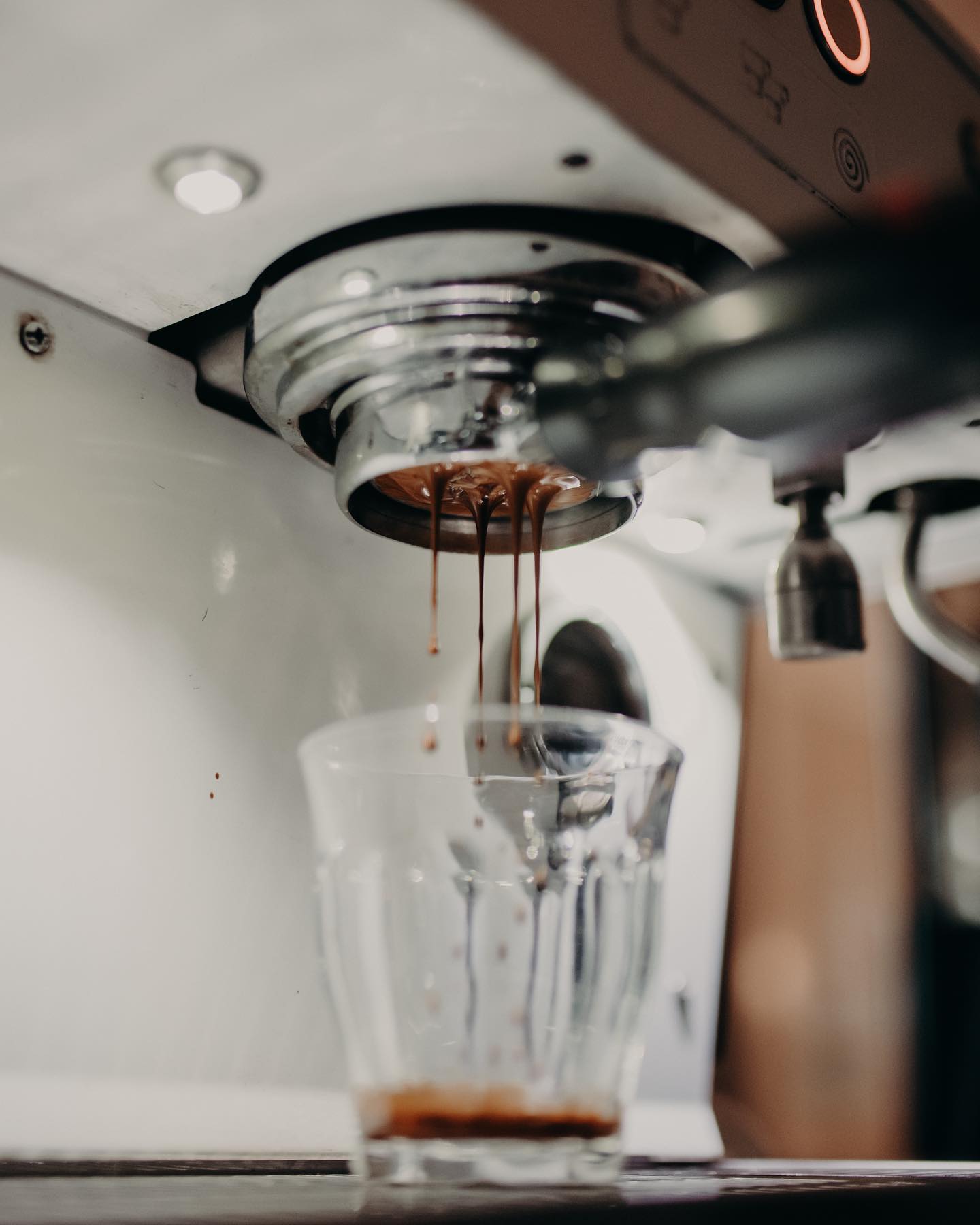 How to Make the Perfect Long Black Coffee